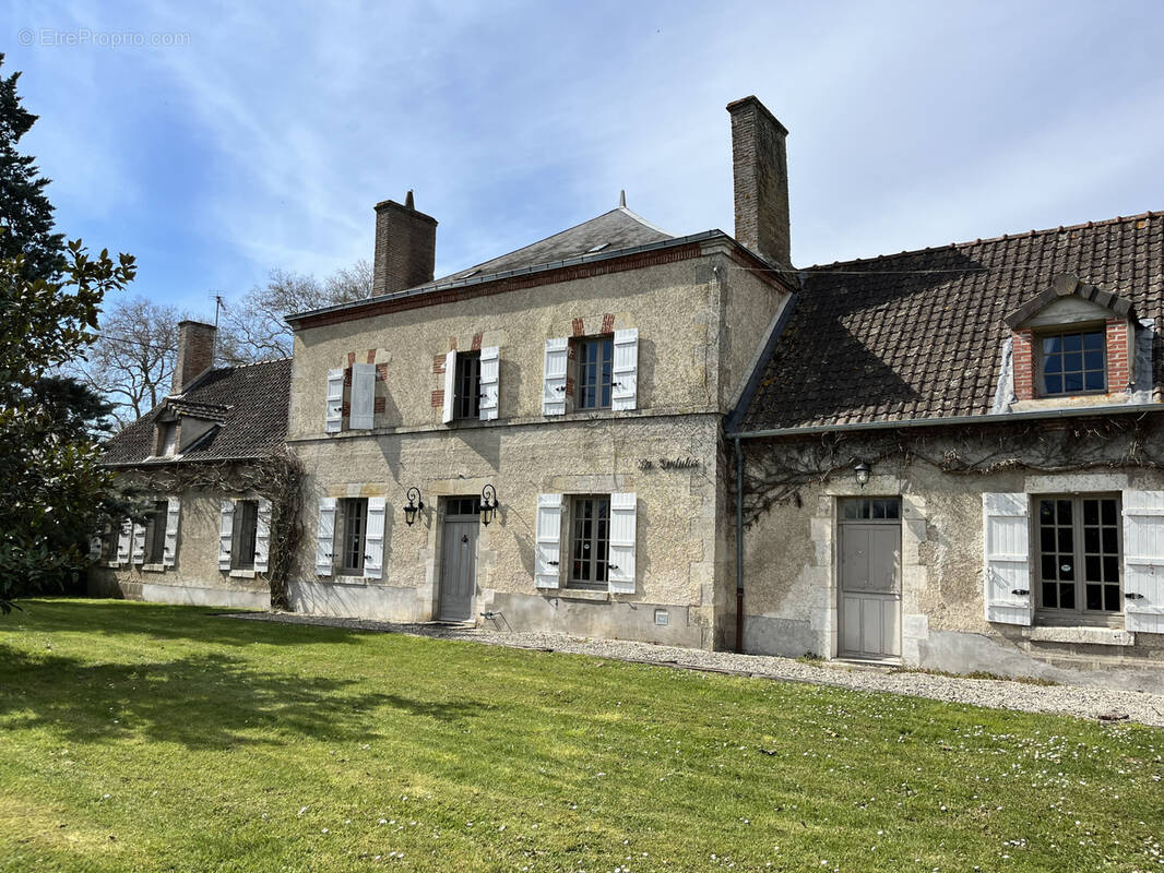 Maison à VIEILLES-MAISONS-SUR-JOUDRY