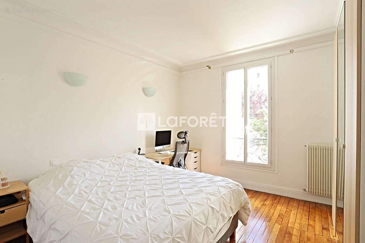 Appartement à PARIS-14E