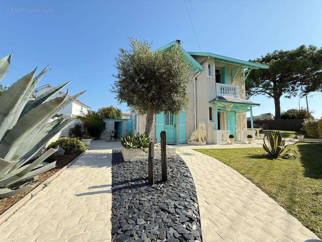 Maison à SAINT-PALAIS-SUR-MER