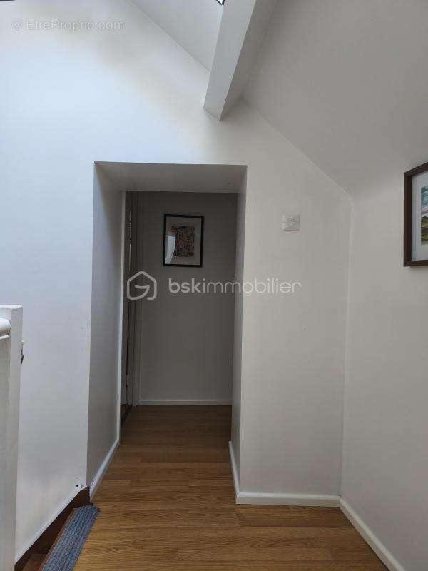 Maison à LASSAY-LES-CHATEAUX