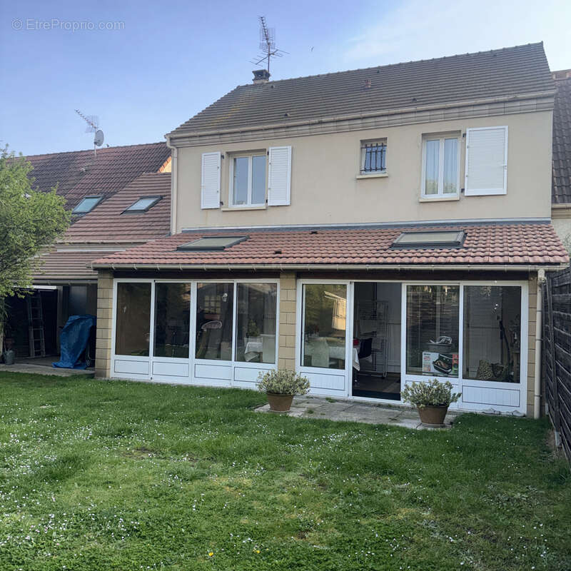 Maison à MONTIGNY-LES-CORMEILLES