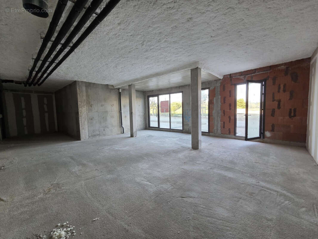 A vendre local commercial neuf - photo 2