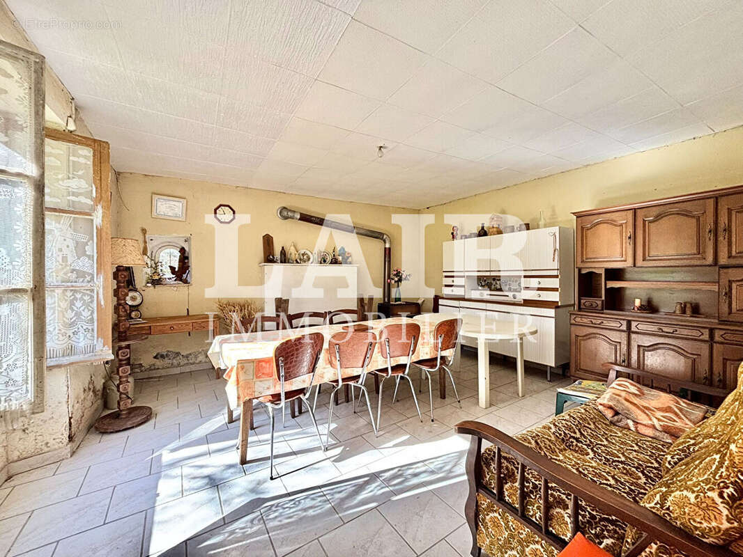 Maison à SAINT-LEONARD-DES-BOIS