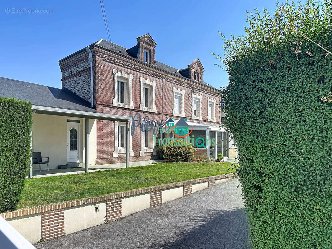 Maison à LILLEBONNE