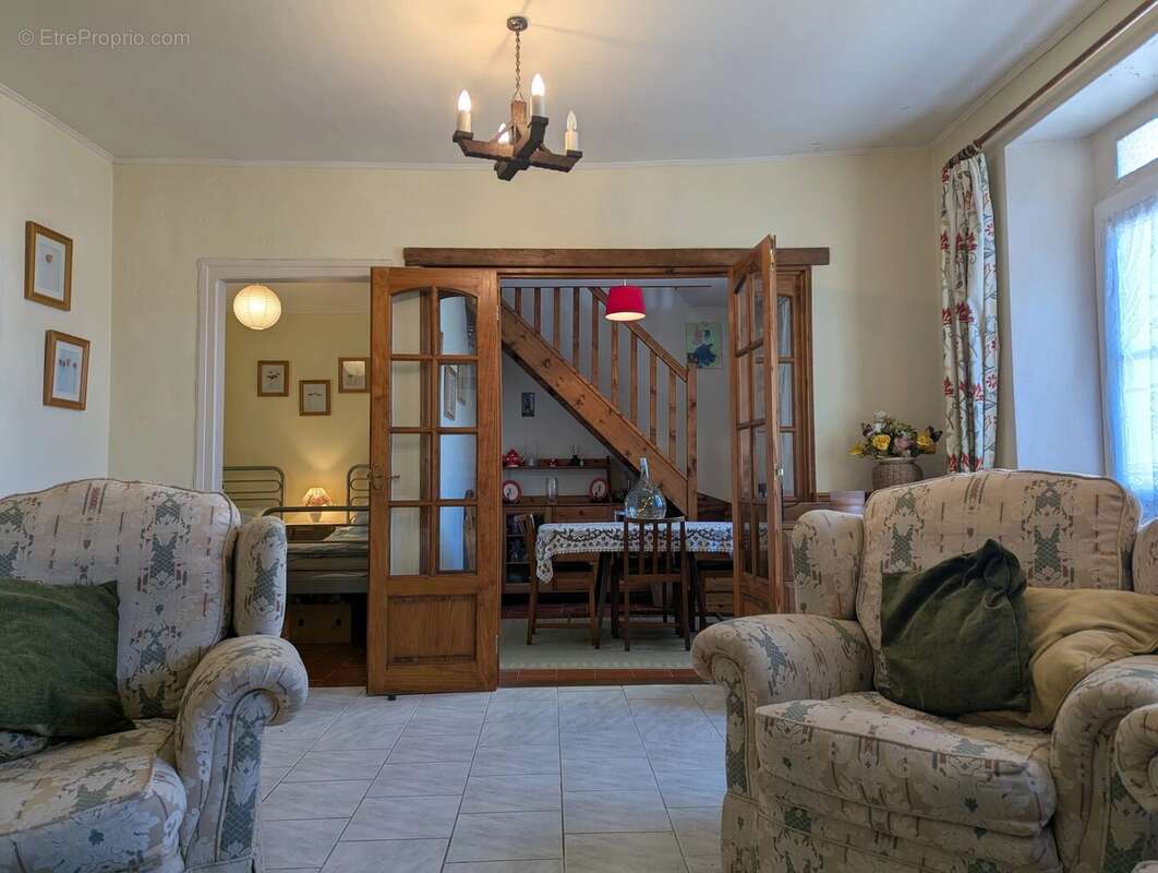 Maison à LIGNAC