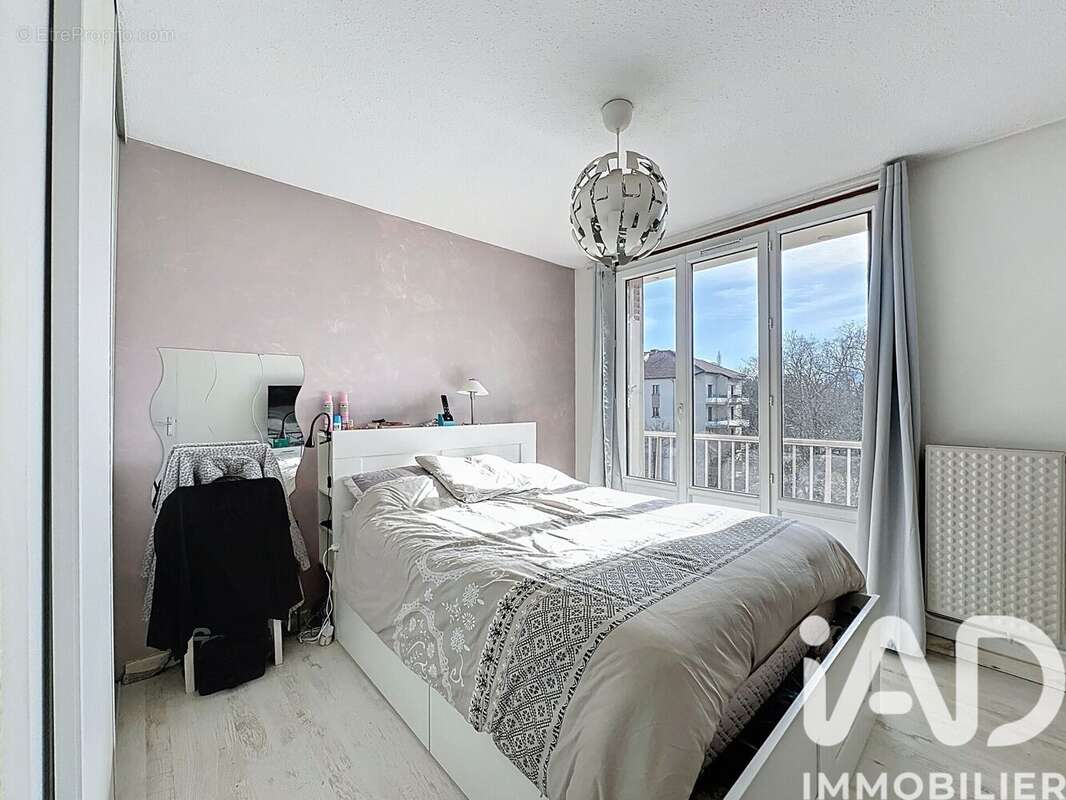 Photo 6 - Appartement à LE PONT-DE-CLAIX
