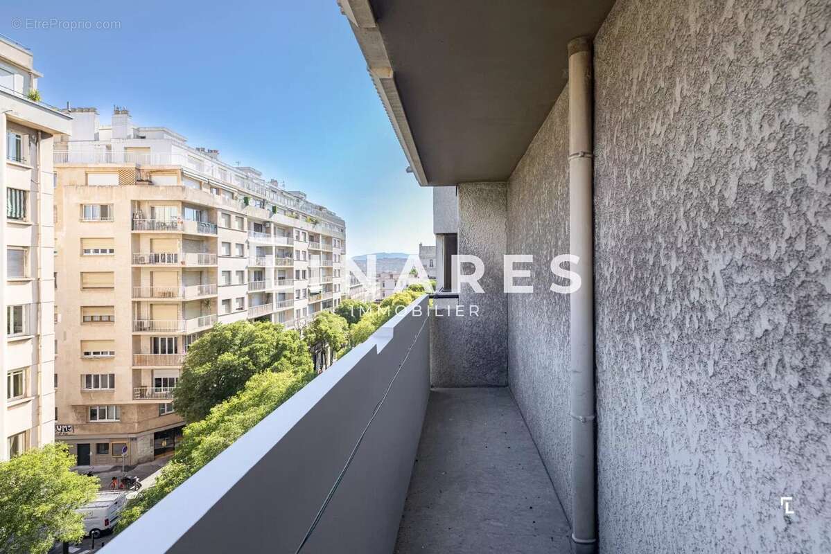 Appartement à MARSEILLE-7E
