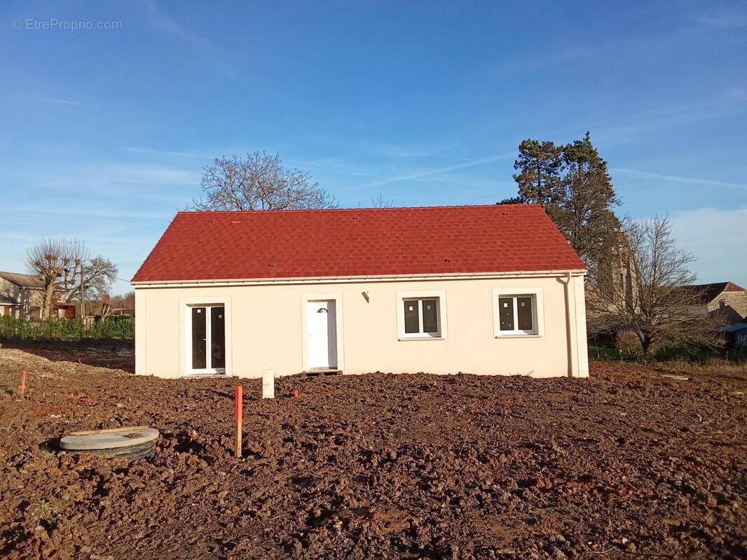 Photo 1 - Maison à SAINT-SEROTIN