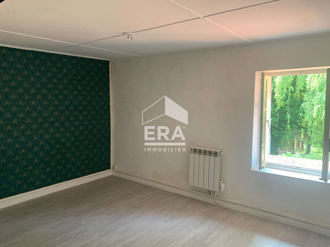 Maison à SAINT-CLAIR-DE-LA-TOUR