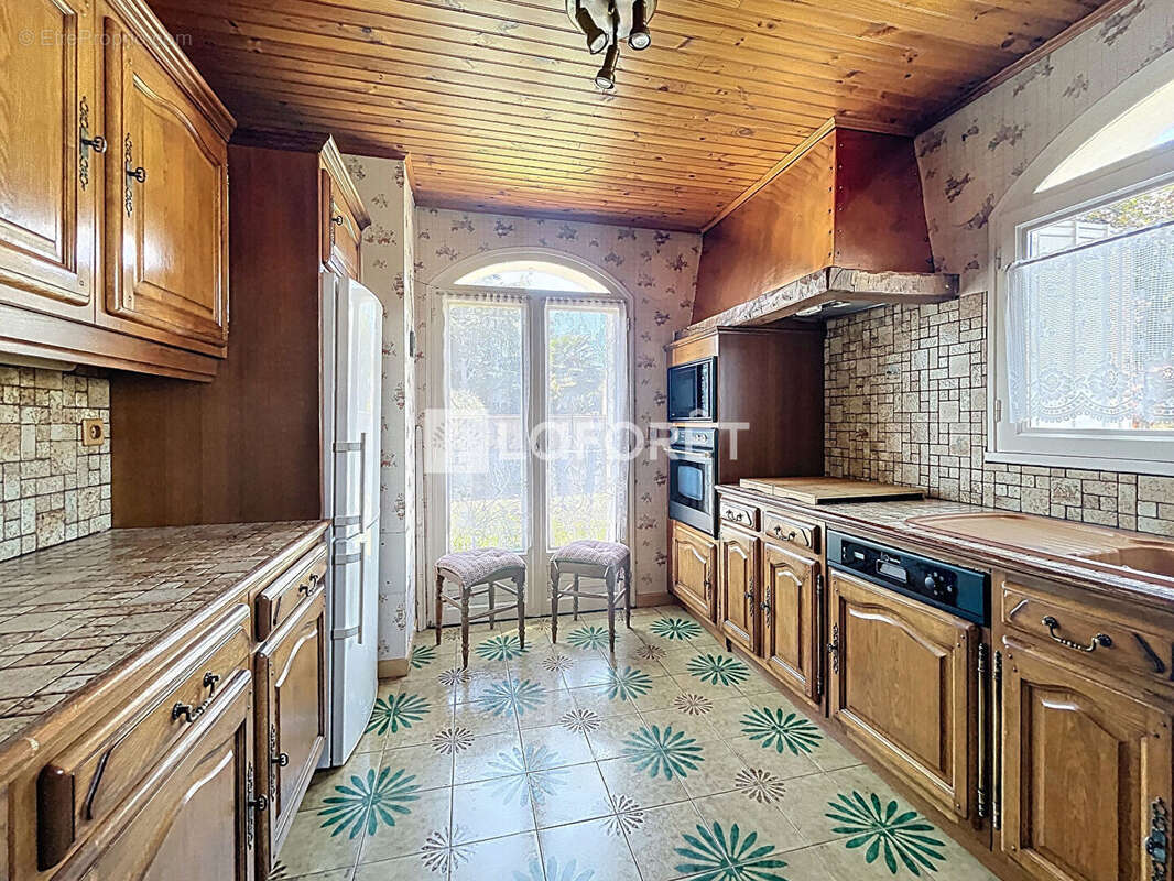 Exclusivité - Maison familiale - 4 chambres - Sous Sol total -1326 m² de terrain proche Luzarches - photo 7
