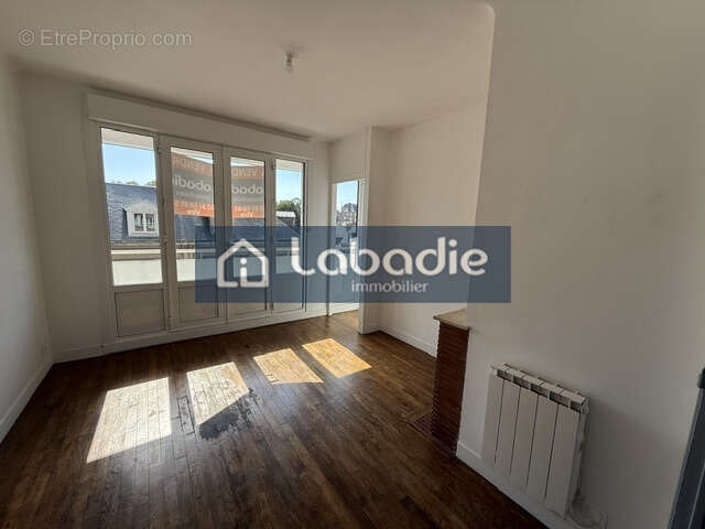 EXCLUSIVITE, centre ville de Vire, appartement de 44.18m2 très lumineux avec balcon, cave. - photo 5