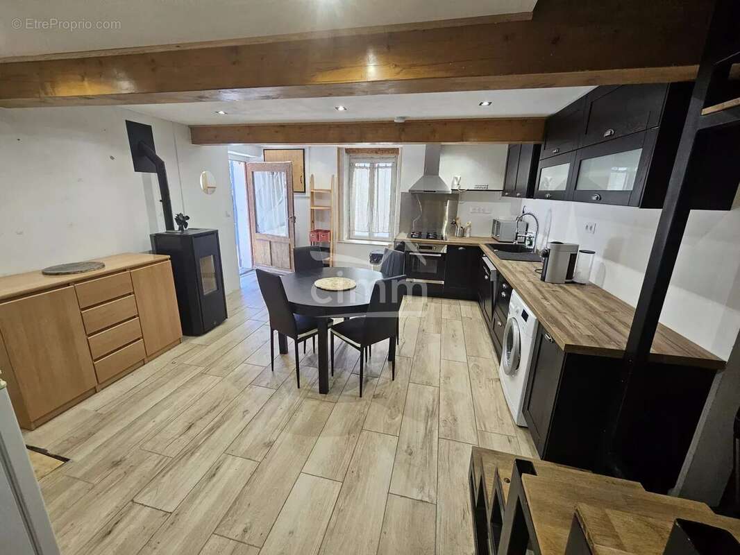 Maison de village avec cave - photo 2