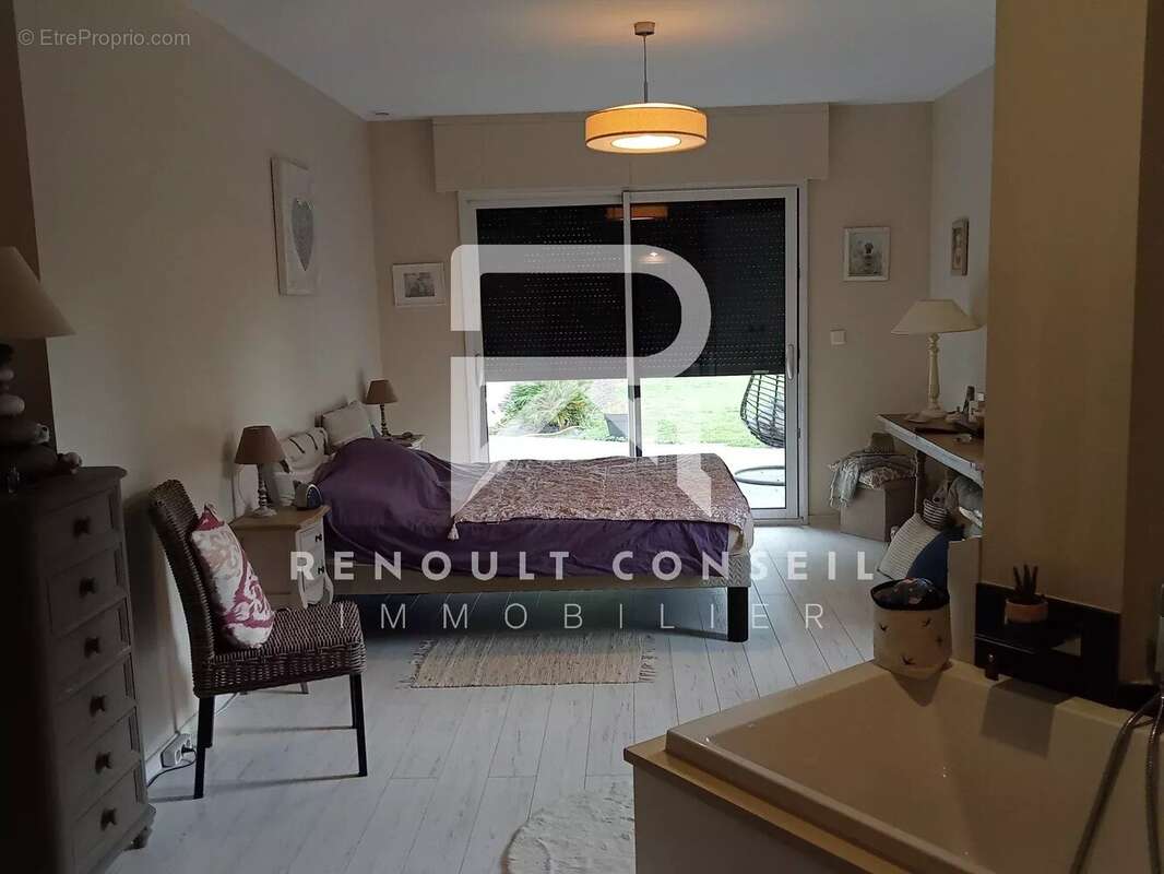 Maison à FONTAINE-SOUS-JOUY