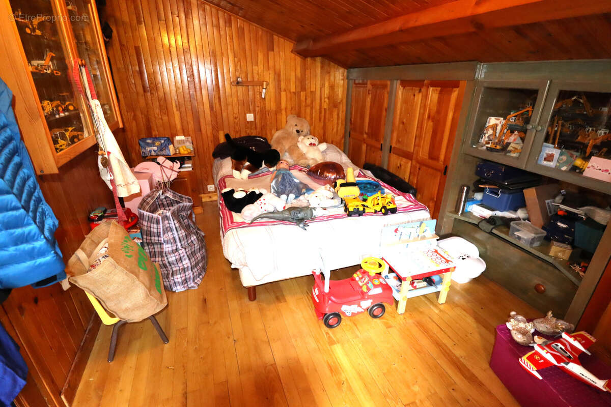 Maison 450 m2 - 4 appartements - photo 12