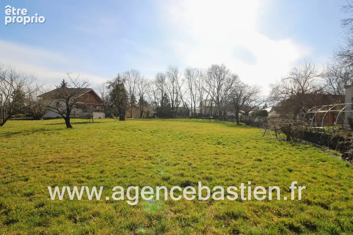 Exclusivité - Terrain constructible à Échenevex - 1.047 m2 - viabilisé - photo 2
