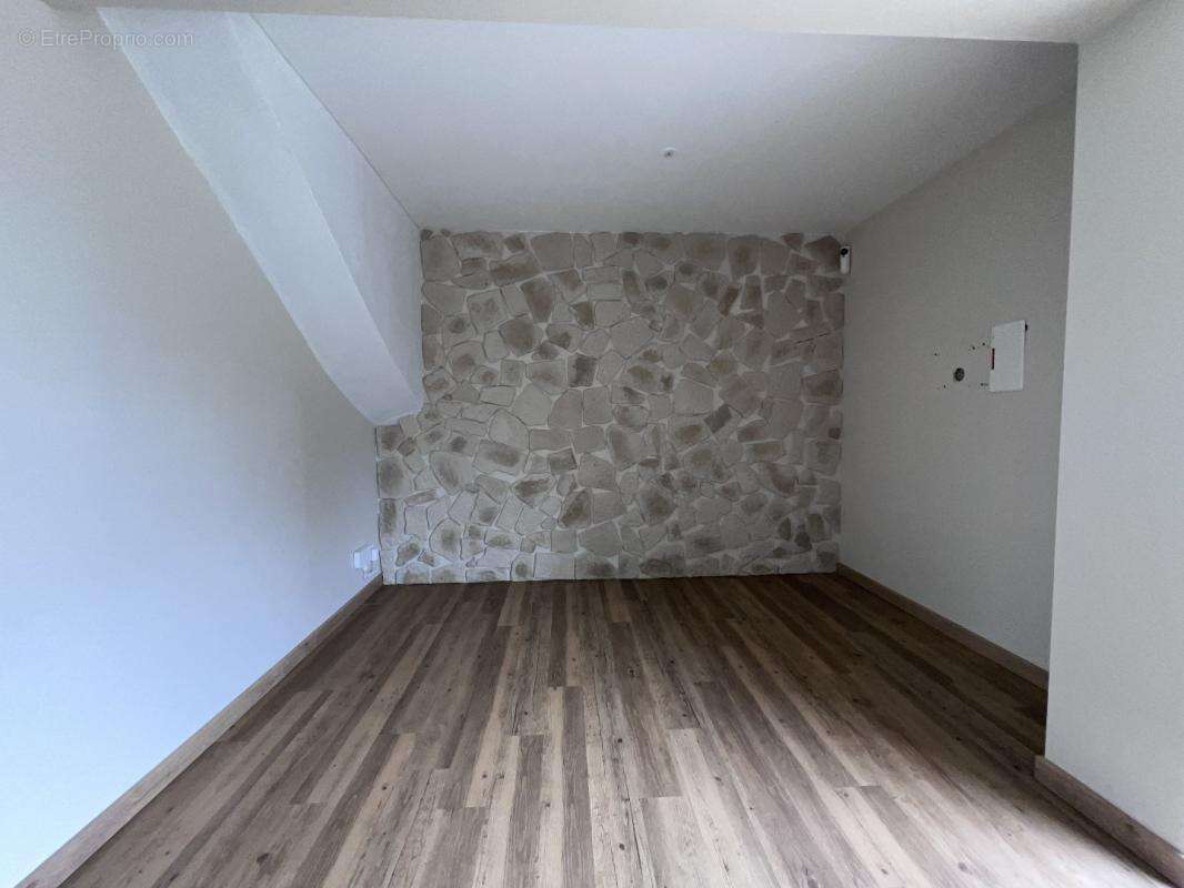 Maison 68 m² à Montrejeau  - photo 5