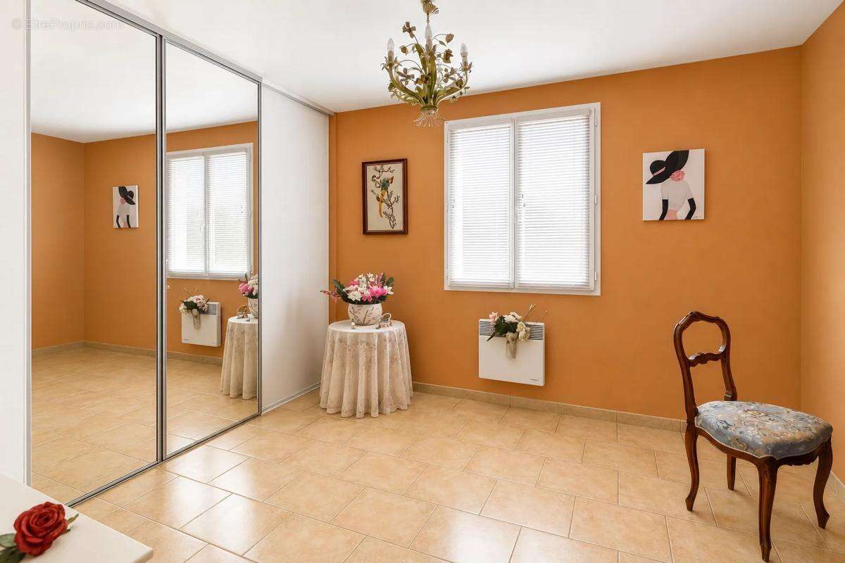 Maison à TAVERNES