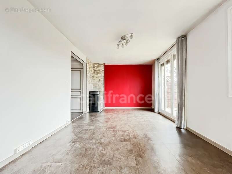 Maison à CHEVIGNY-SAINT-SAUVEUR