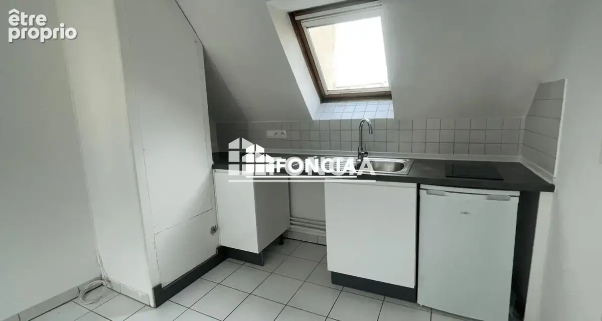 Immeuble avec locaux commerciaux et appartements - photo 4