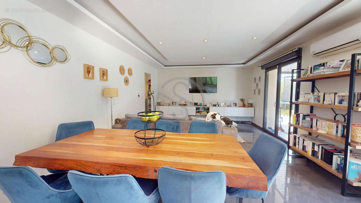 Maison à CHAMPIER