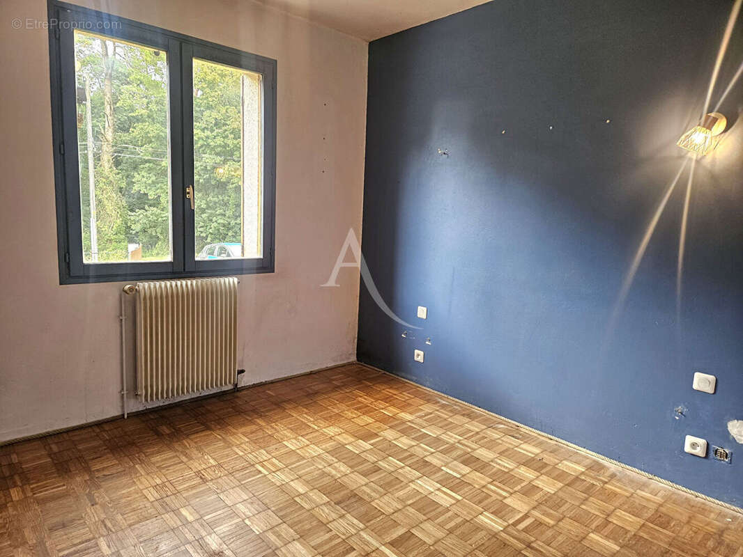 Maison à CERE-LA-RONDE