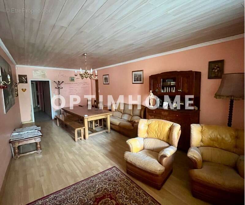 Maison à VIEU-D'IZENAVE