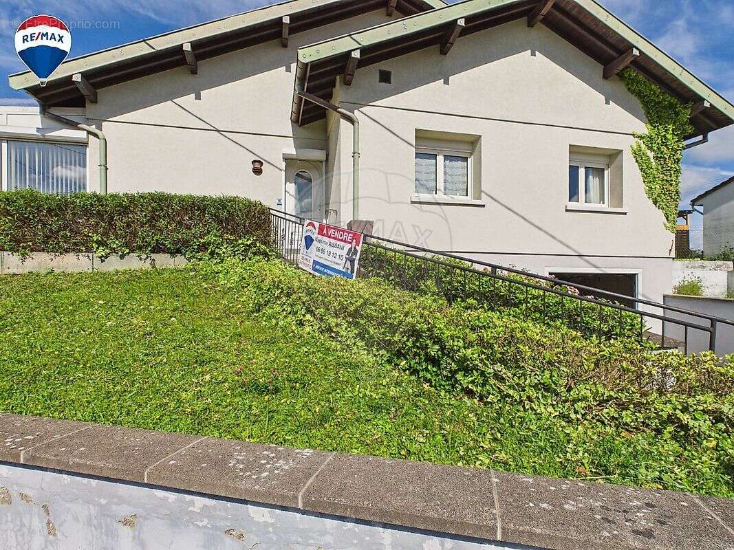 Maison à MONTREUX-VIEUX
