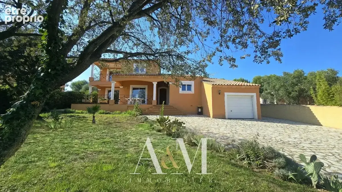 À VENDRE – Belle maison familiale avec piscine à Uchaud - photo 1