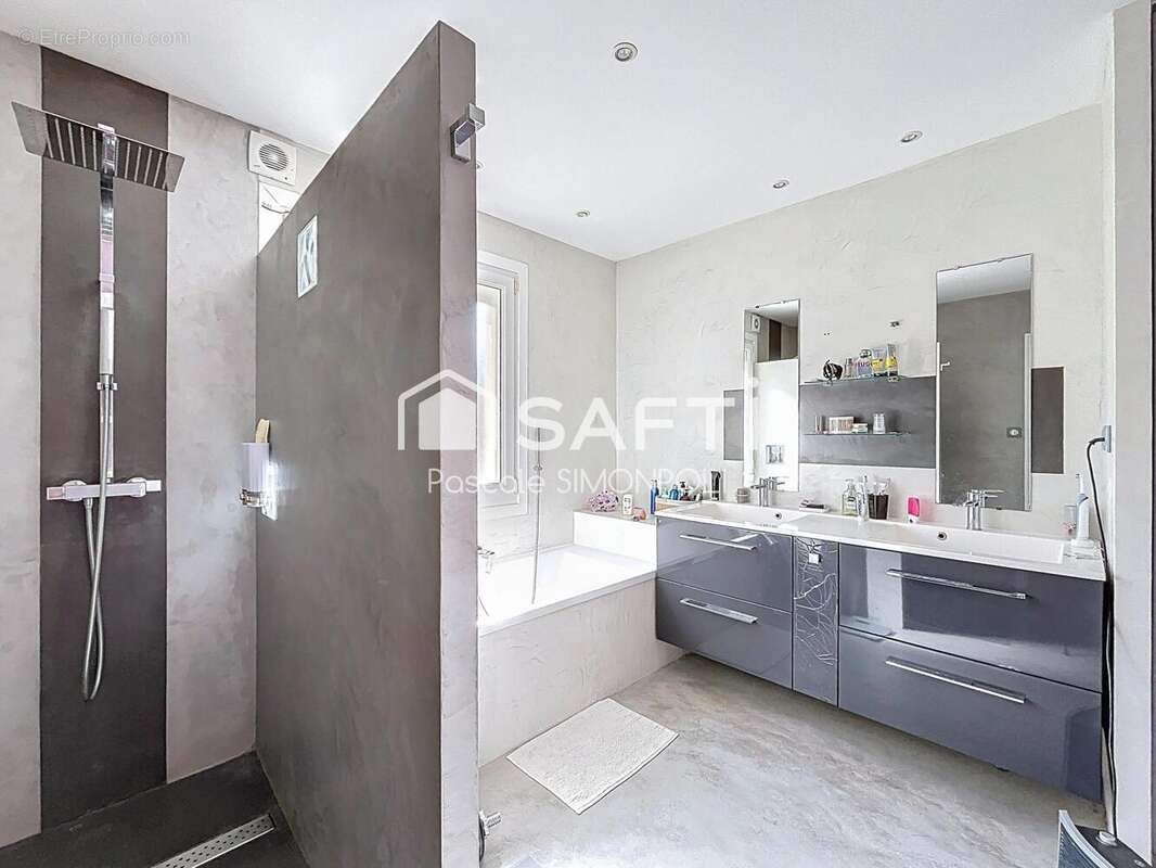 Photo 7 - Maison à MARTIGNAS-SUR-JALLE