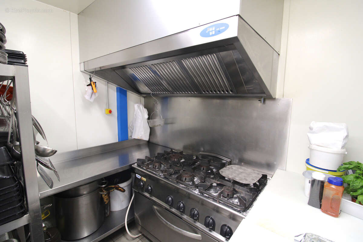 Commerce à MARSEILLE-11E