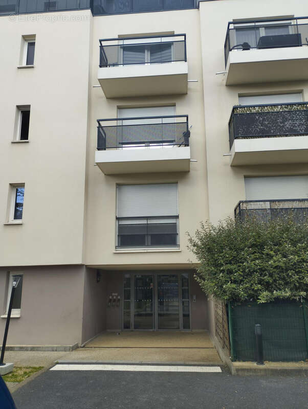 Appartement à FLEURY-MEROGIS
