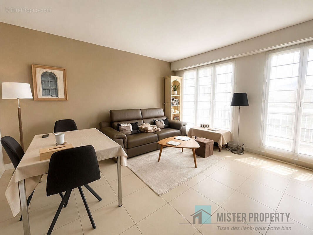 Rueil-malmaison / 2 pieces - 51 m2 / centre ville / balcon - cave - parking - photo 3
