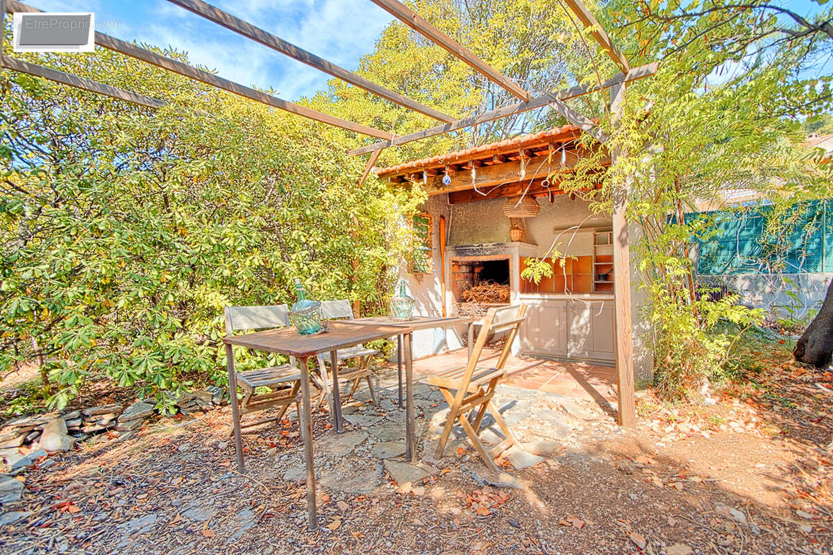 Maison à LA VALETTE-DU-VAR