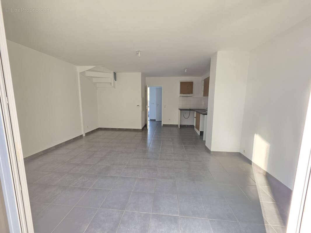 Maison de ville t3 jarinet et 2 parkings - photo 8