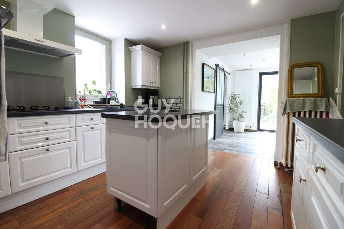 Maison à OZOUER-LE-VOULGIS