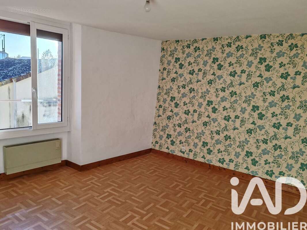 Appartement 180 m² à Cernusson  - photo 8