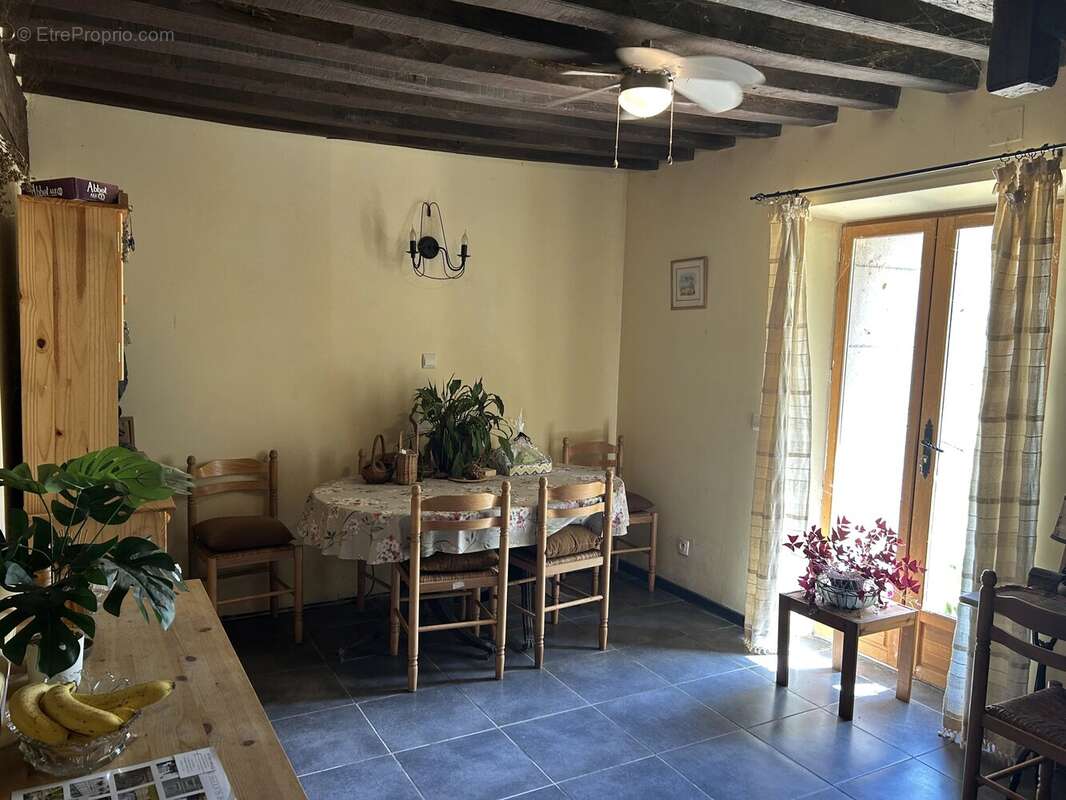 Grande maison individuelle de caractère avec vaste grange - photo 7