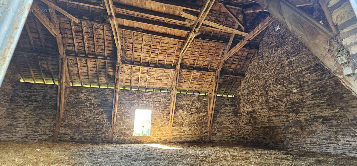 Maison à VARETZ