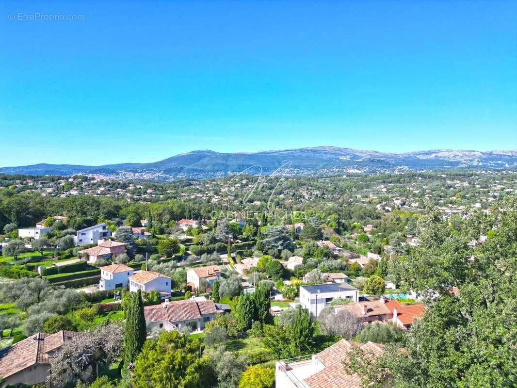 Appartement à VALBONNE