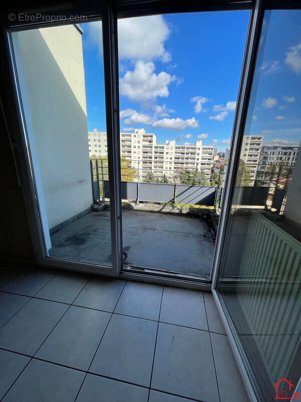 Appartement à LYON-8E