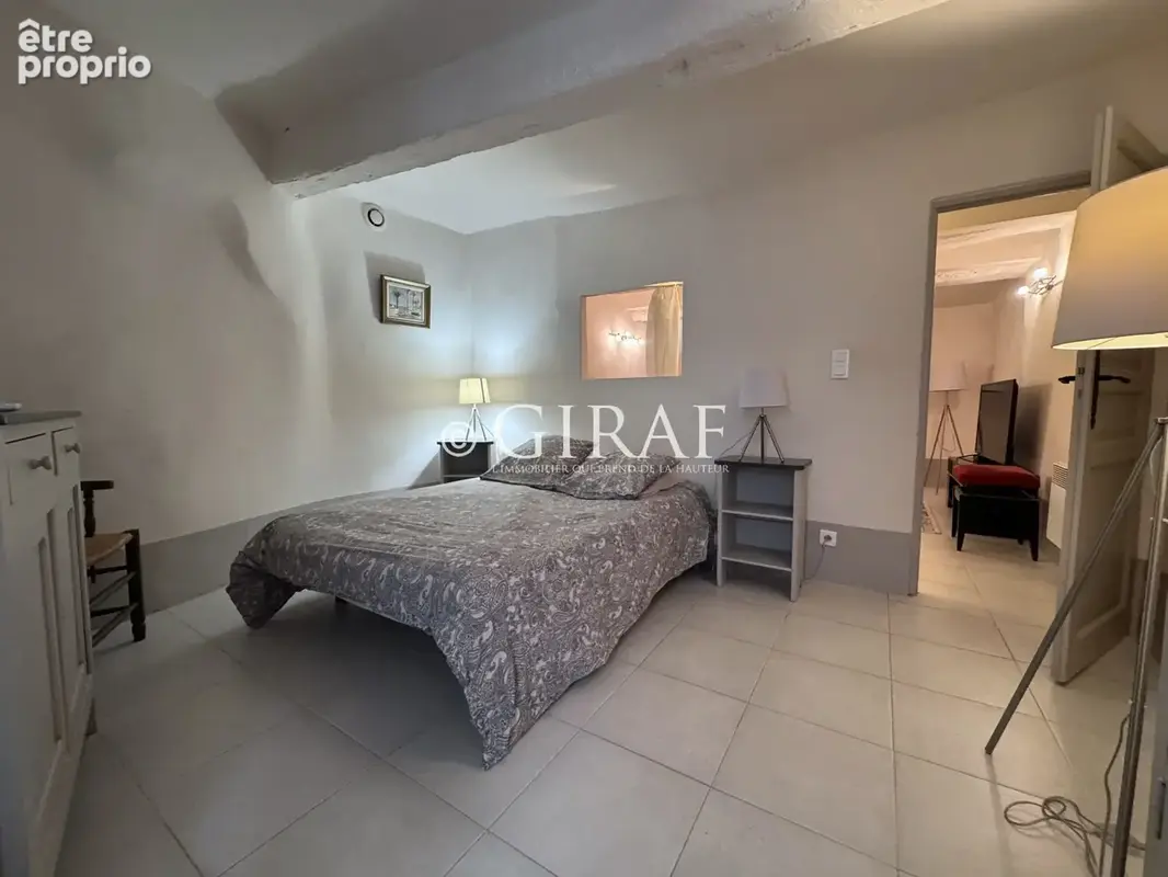 EXCLUSIVITÉ:Authenticité, calme et fort potentiel locatif - photo 4