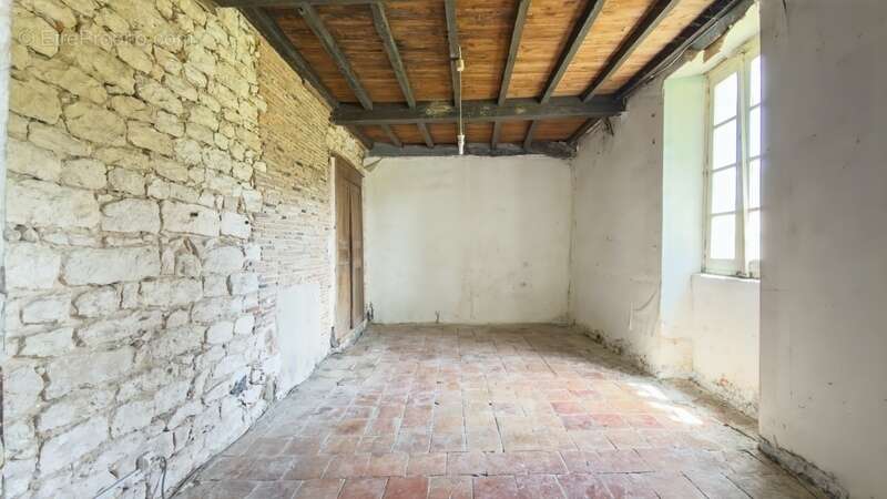 Propriété à vendre 3 pièces Maison 132 m2 avec 40 m2 de garage et grange de 210 m2 BOURNEL (47) - photo 17