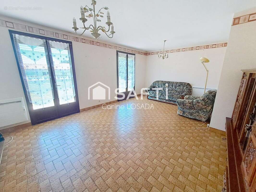 Maison 103 m² à Saint-Denis-Du-Payre  - photo 8
