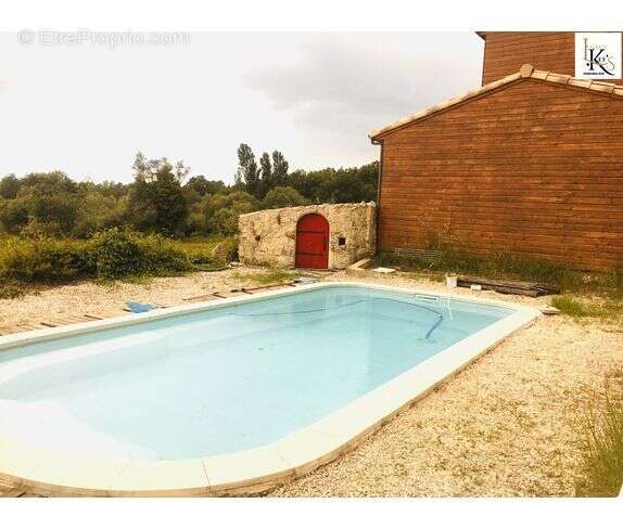 Maison 125 m² à Saint-Dezery  - photo 9