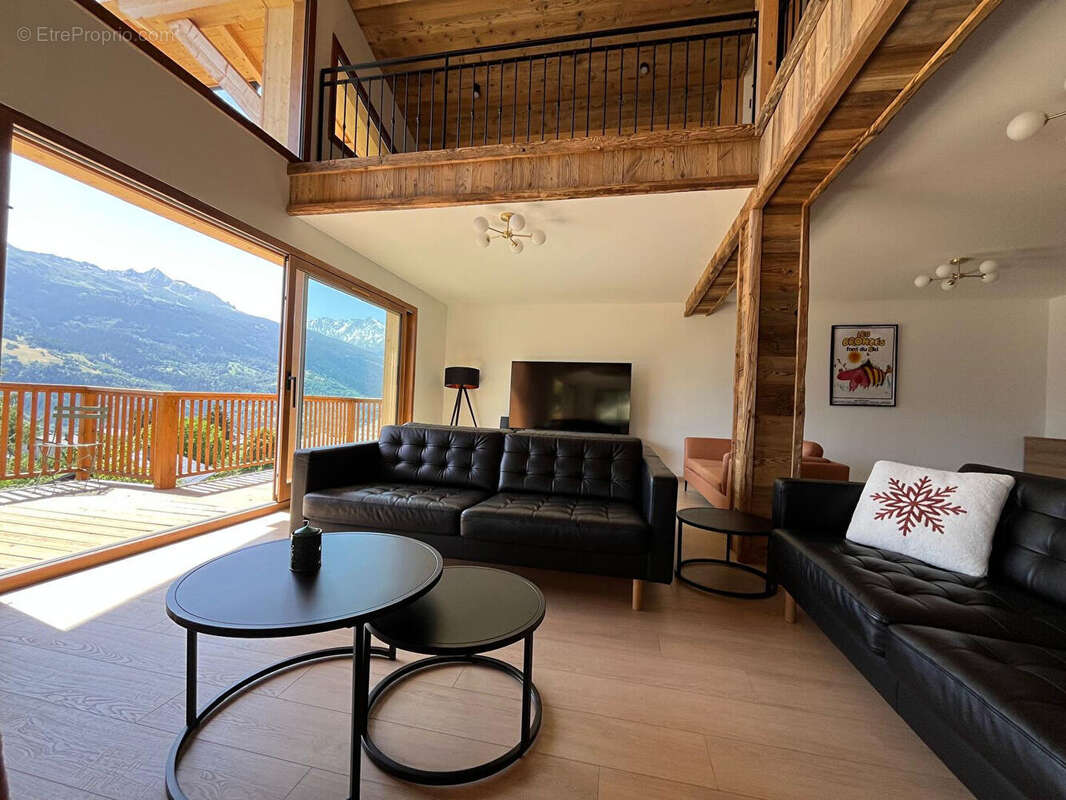 Exclusivité - Chalet - 2 logements - Bourg-St-Maurice - photo 4