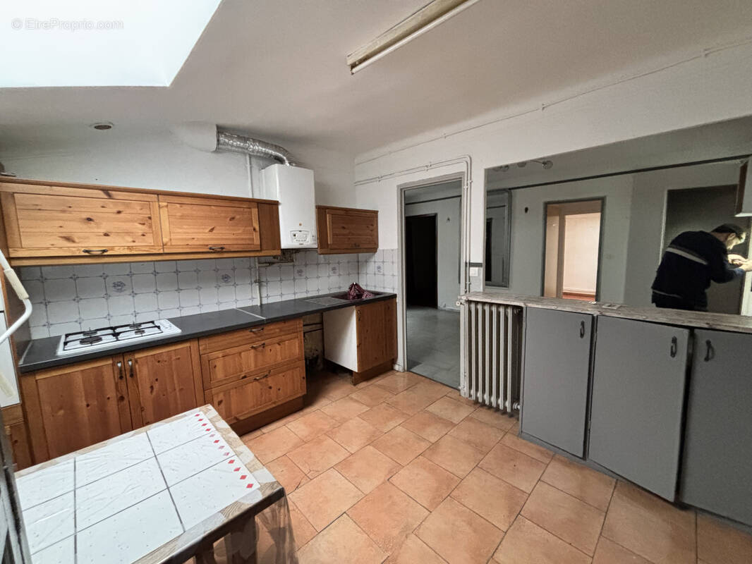 Appartement à MARSEILLE-1E