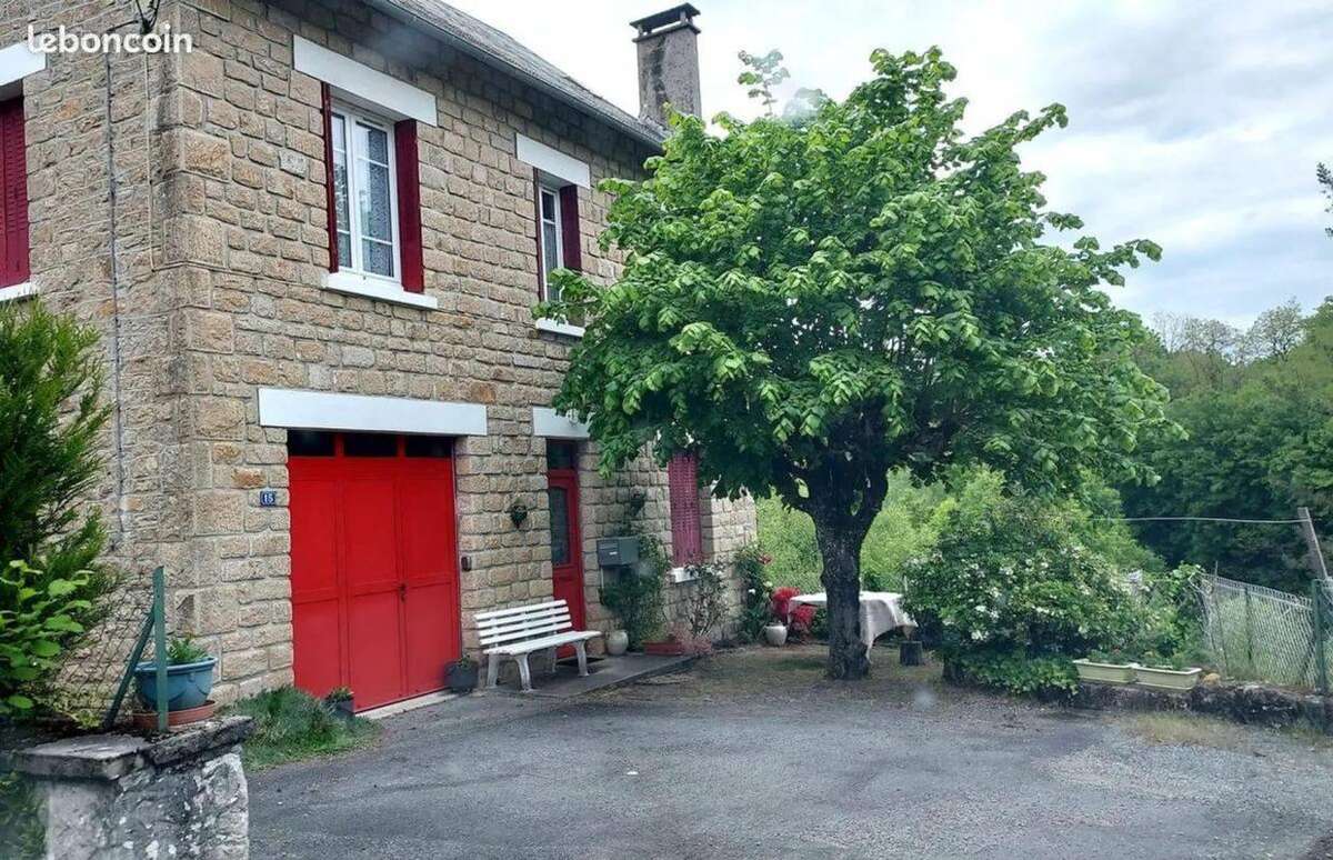Maison à CORREZE
