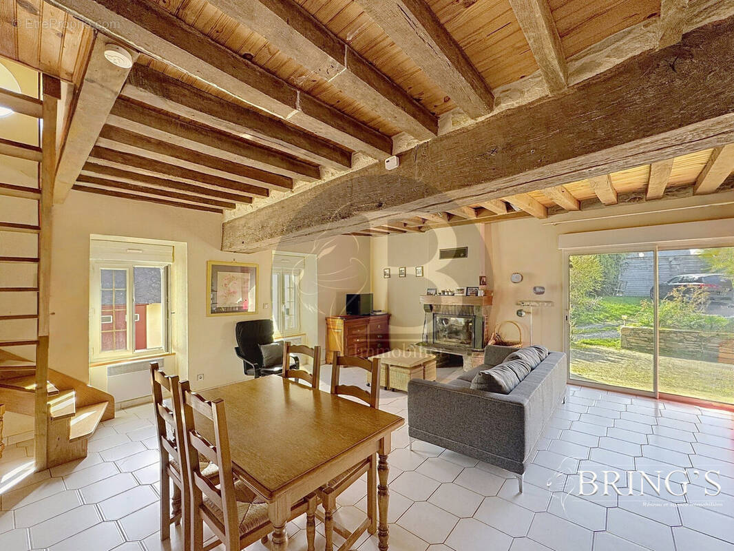 Maison à CARBAY