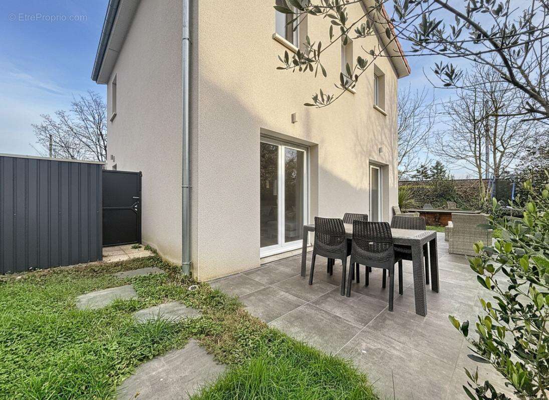 Maison à CONDRIEU