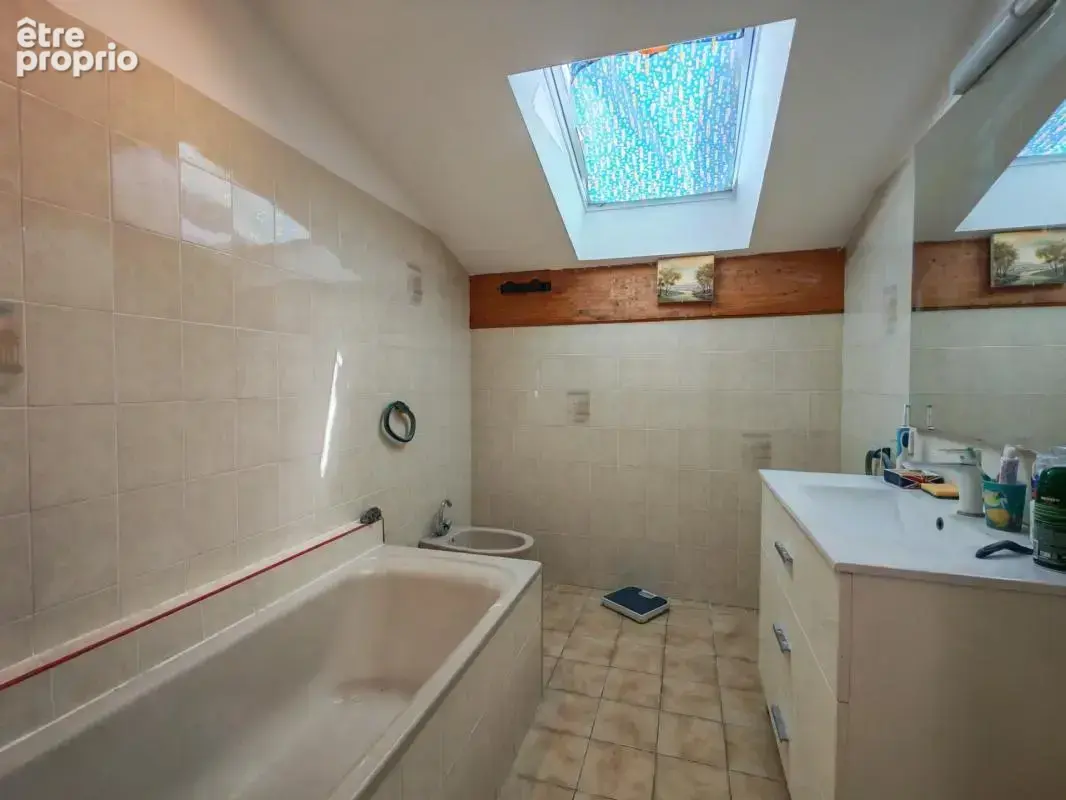 Immeuble de rapport avec T2 loué, T4 libre et garage à Pavie. Idéal investisseur - photo 5